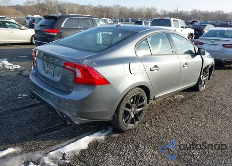 2017 Volvo S60 T5 Dynamic из США, поврежденный, VIN YV126MFL2H2420434